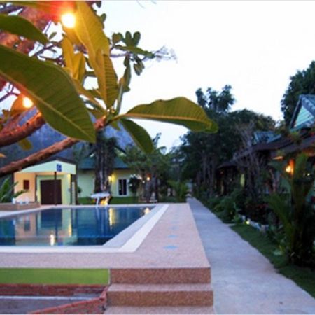 Sanghirun Resort Pran Buri Exterior photo